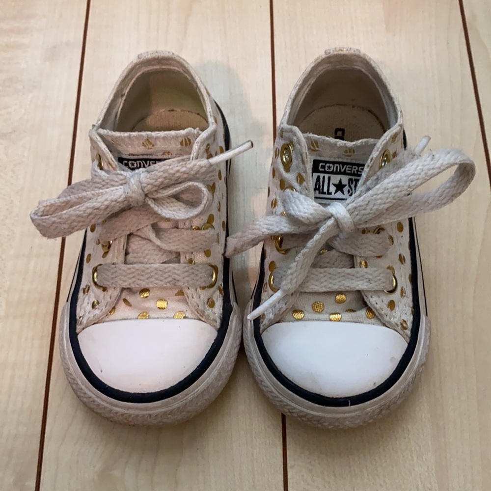Toddler Converse - Picture 2 of 5